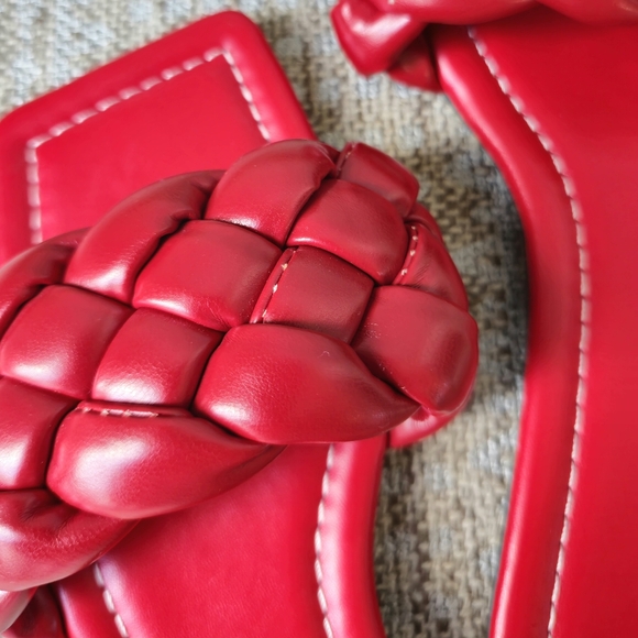 Red chunky Woven Slip on Sandals | size 8.5 | slide on - Picture 6 of 6